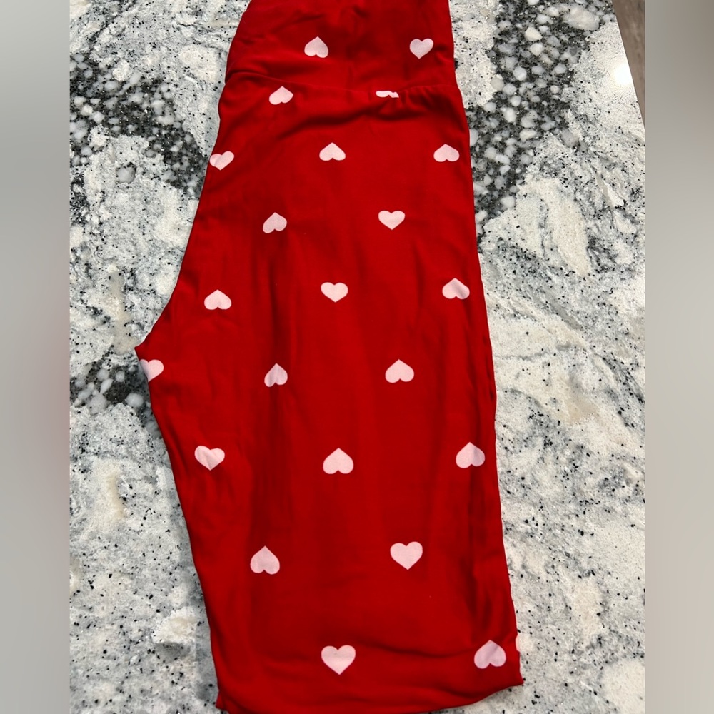 LuLaRoe Valentines Leggings Size OS